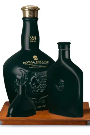  Royal Salute 28 Year Old - Kew Palace Edition 700ml